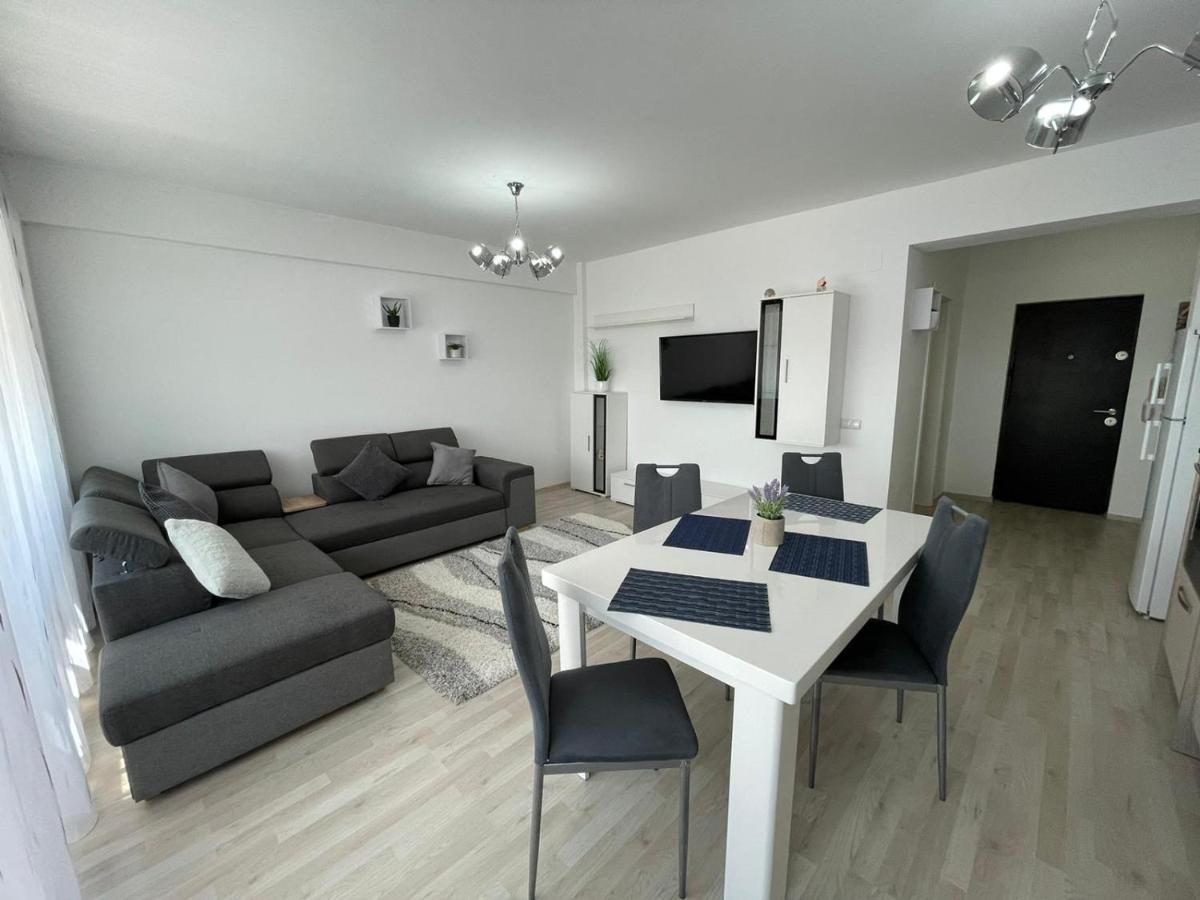 Class Deluxe Apartments 拉迪亚 外观 照片