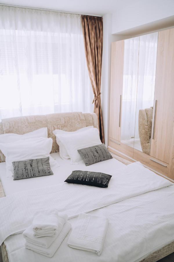 Class Deluxe Apartments 拉迪亚 外观 照片