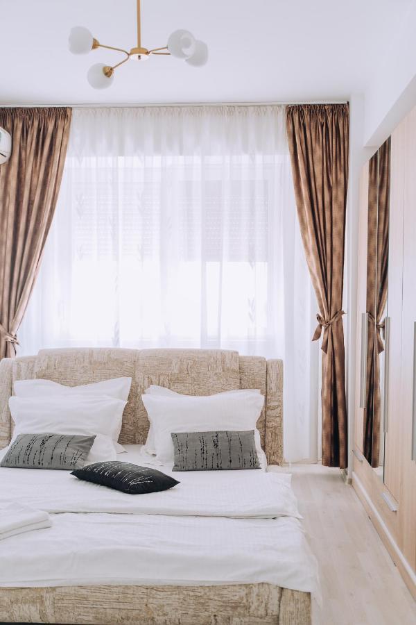 Class Deluxe Apartments 拉迪亚 外观 照片