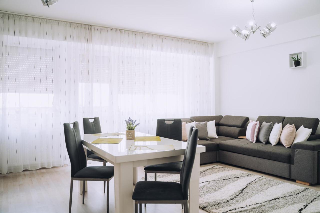 Class Deluxe Apartments 拉迪亚 外观 照片