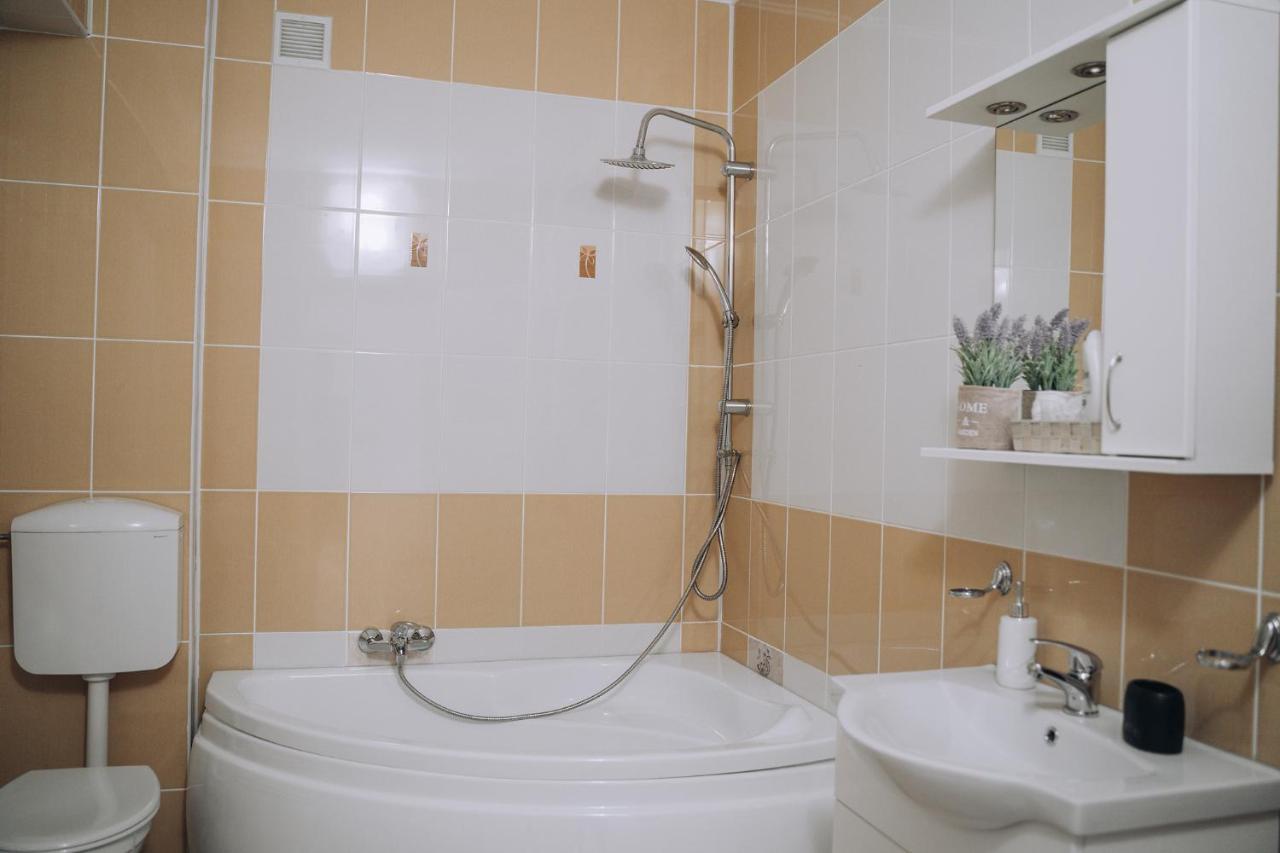 Class Deluxe Apartments 拉迪亚 外观 照片
