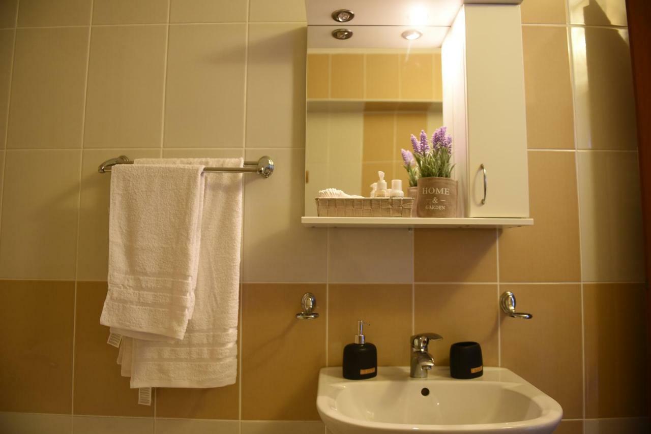 Class Deluxe Apartments 拉迪亚 外观 照片